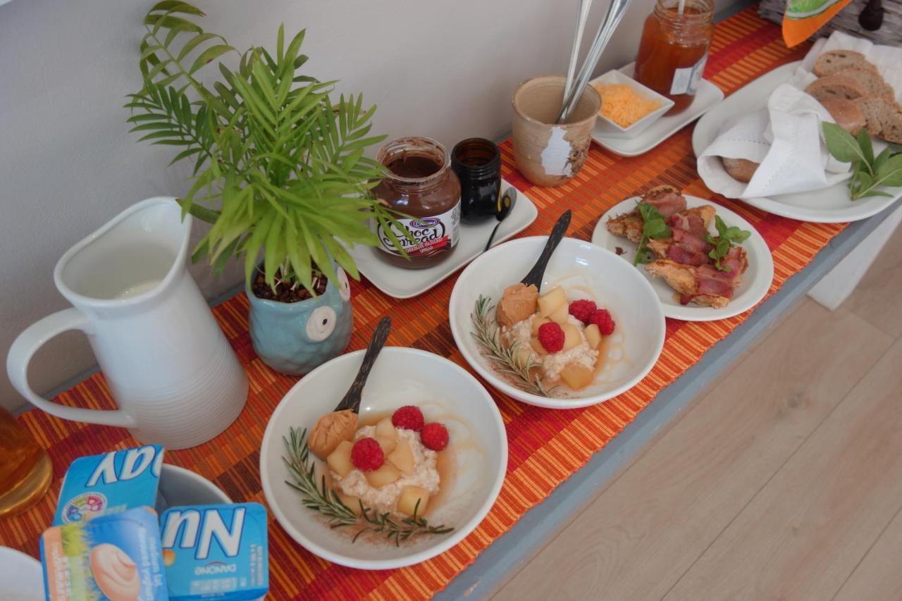 Two Fat Owls Guesthouse George Luaran gambar